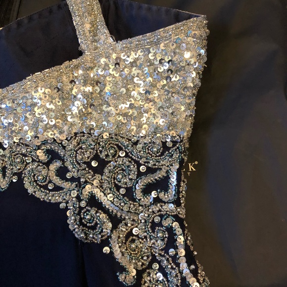 Navy blue sequin formal - Picture 5 of 8